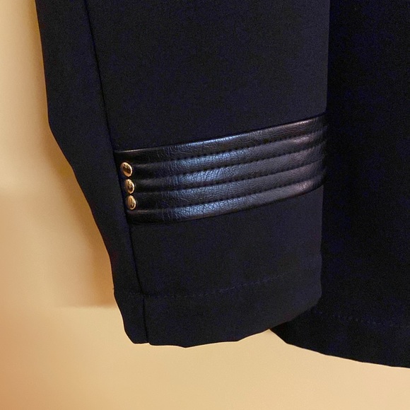 Black stylish coat - Picture 5 of 12